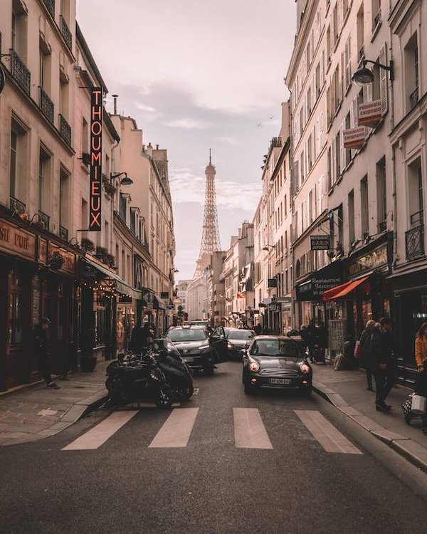 Explorer l'investissement immobilier dans la région parisienne : Un parcours d'opportunités